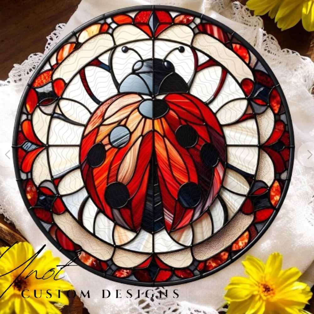 Ladybug 11.8" Glass Cutting Board